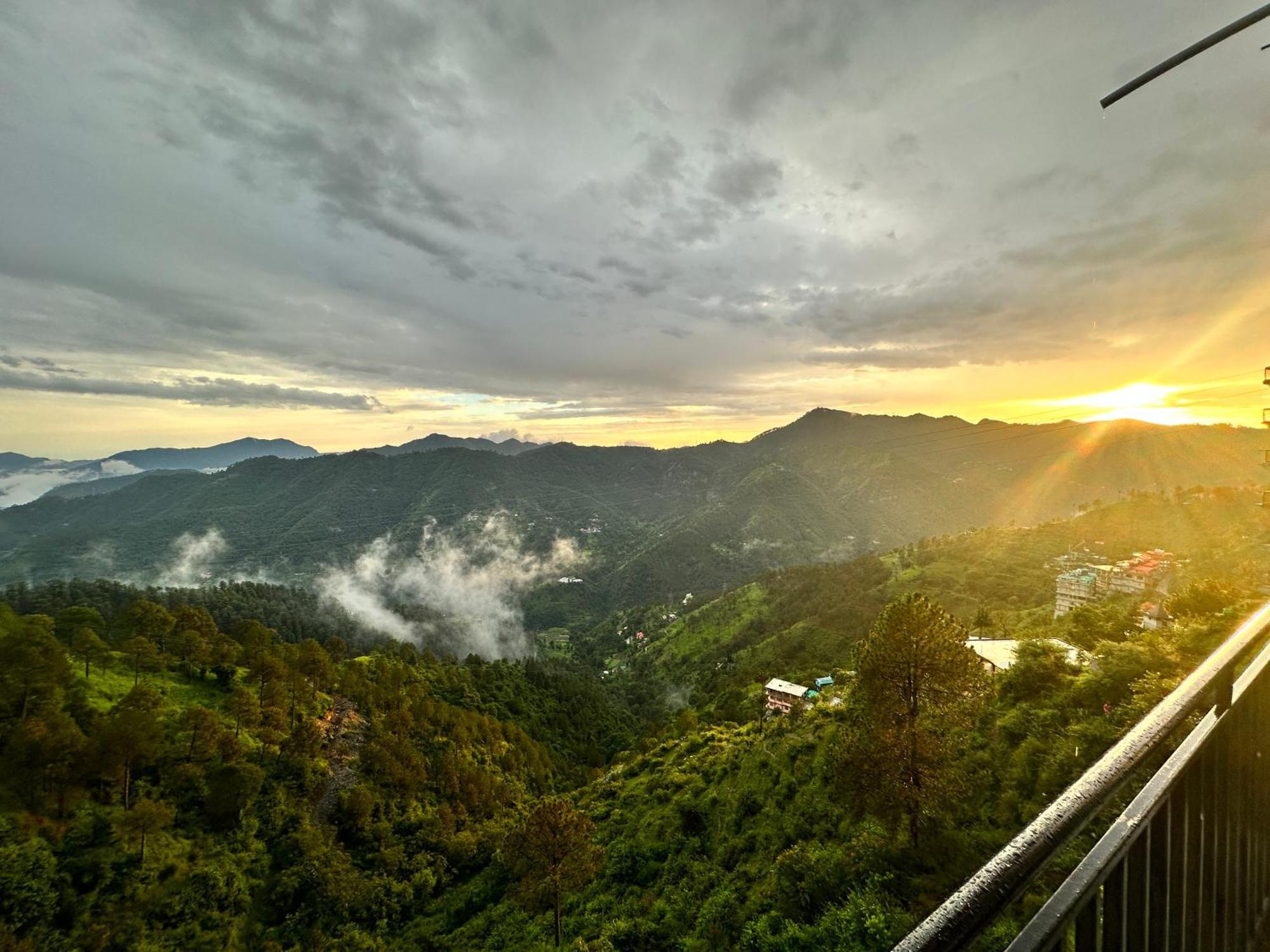 Best Nest Shimla Bagian luar foto
